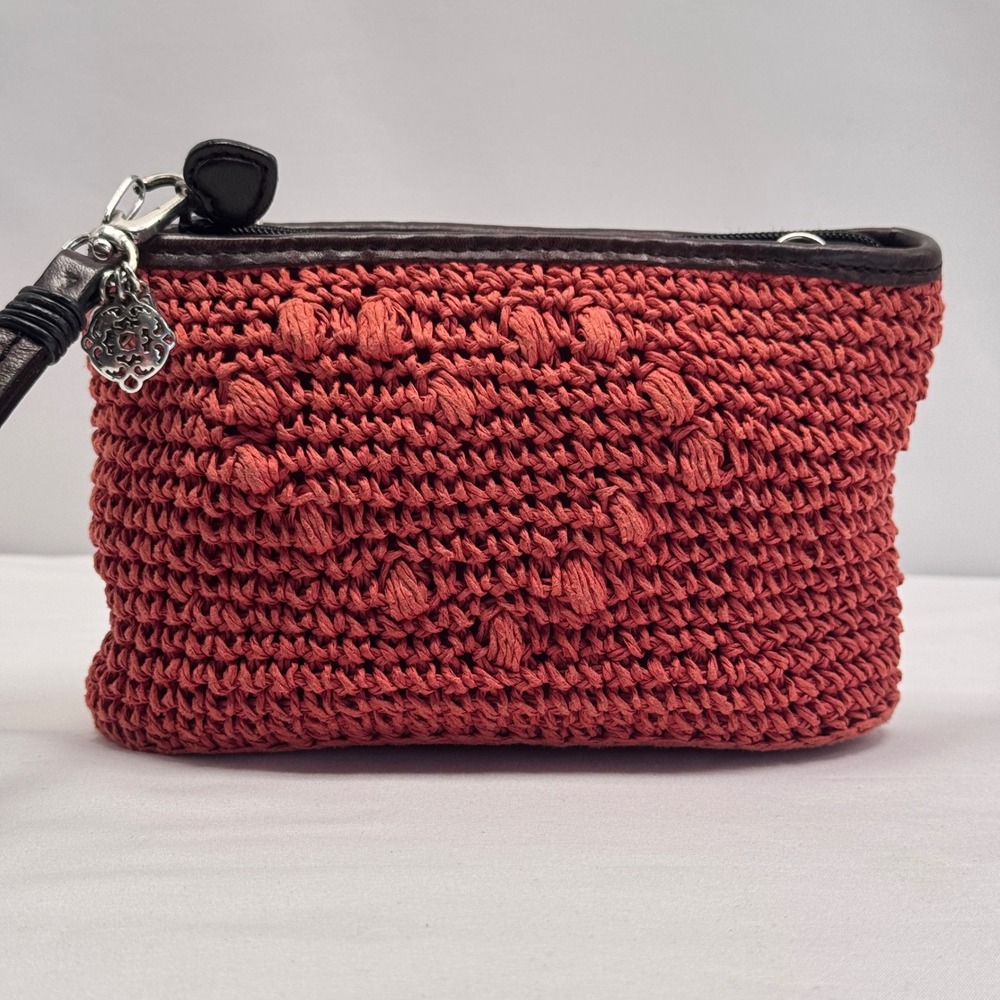 Brighton Red Straw Knit Popcorn Stitch Leather Trim Wristlet Pouch Heart Charm